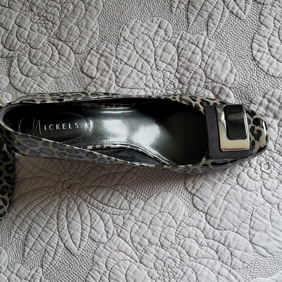 Nickels size 11 shoes in black and grey - Picture 2 of 4
